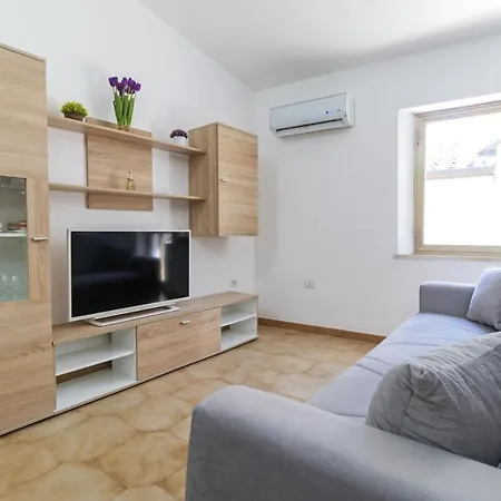 Nova Domus 2 Holiday home